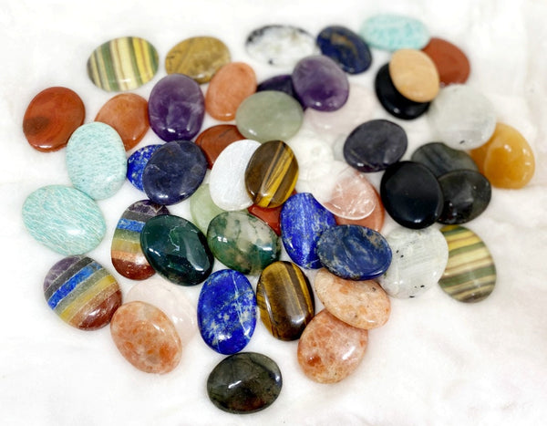 Stylish Ways to Carry Your Stones with Trend