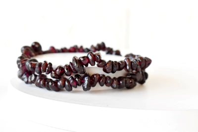 Garnet Chip Bracelet (Prosperity and Protection)